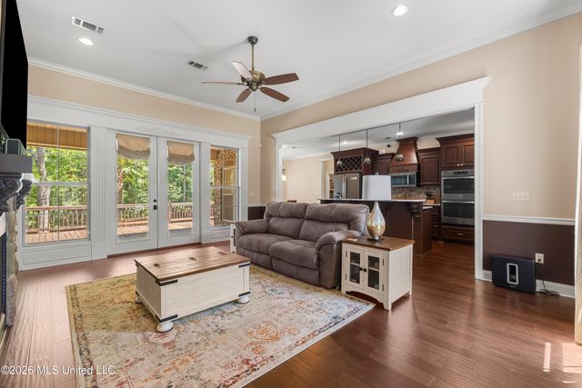 26 W Donnington Court, Hattiesburg, MS 39402