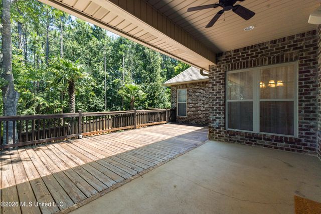 26 W Donnington Court, Hattiesburg, MS 39402