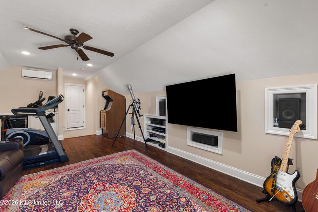 26 W Donnington Court, Hattiesburg, MS 39402