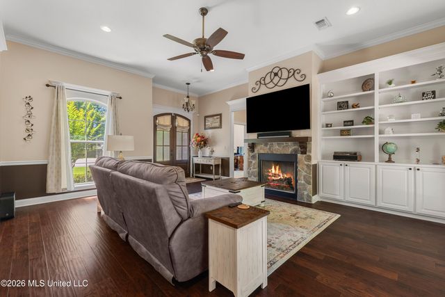 26 W Donnington Court, Hattiesburg, MS 39402