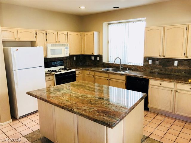 136 Villaggio Street, Henderson, NV 89074