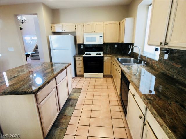 136 Villaggio Street, Henderson, NV 89074