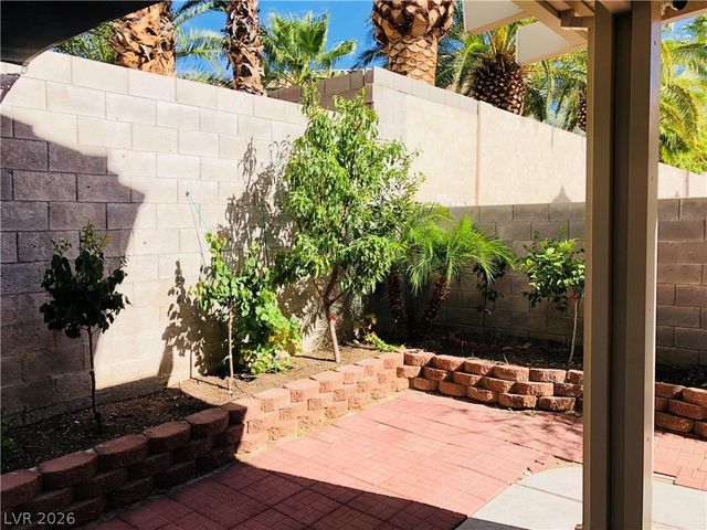 136 Villaggio Street, Henderson, NV 89074