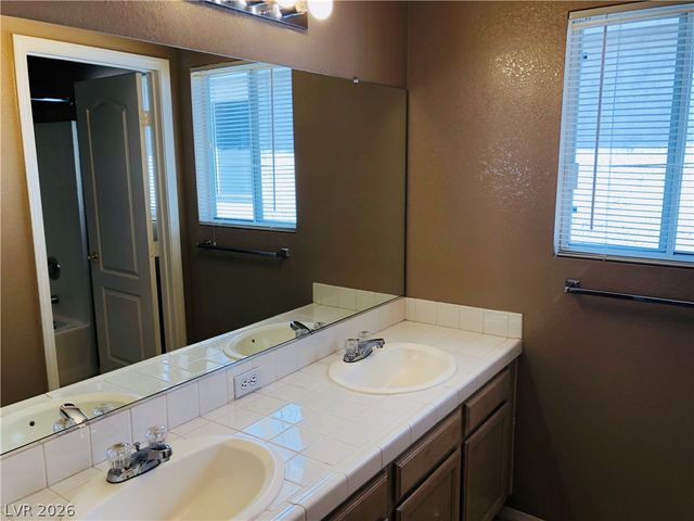 136 Villaggio Street, Henderson, NV 89074