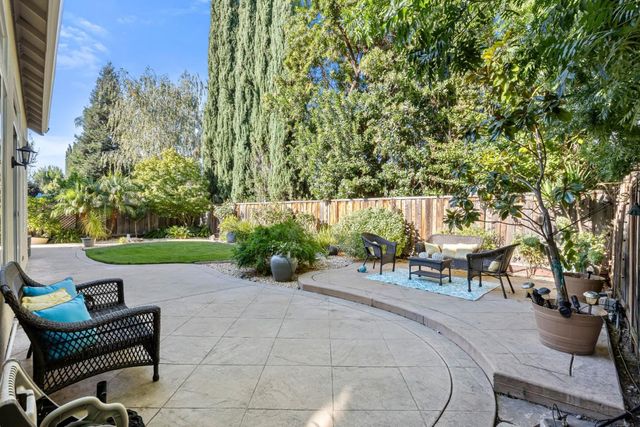 9520 Rancho Hills Drive, Gilroy, CA 95020