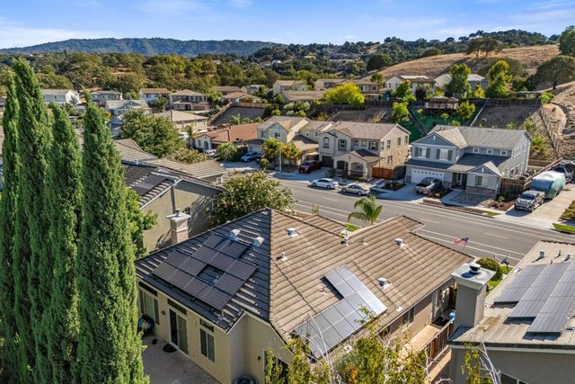 9520 Rancho Hills Drive, Gilroy, CA 95020