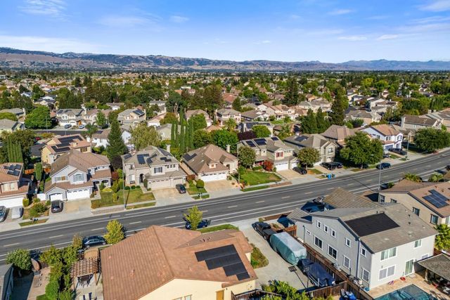 9520 Rancho Hills Drive, Gilroy, CA 95020