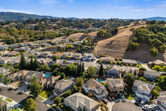 9520 Rancho Hills Drive, Gilroy, CA 95020
