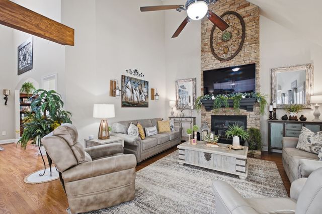 113 N Country Club Dr, Hendersonville, TN 37075