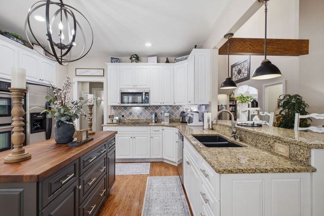 113 N Country Club Dr, Hendersonville, TN 37075