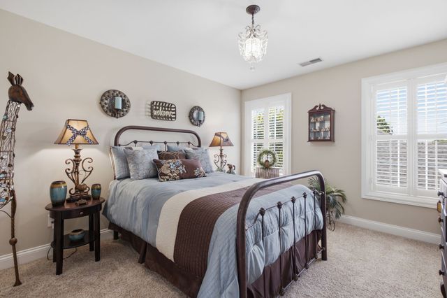 113 N Country Club Dr, Hendersonville, TN 37075