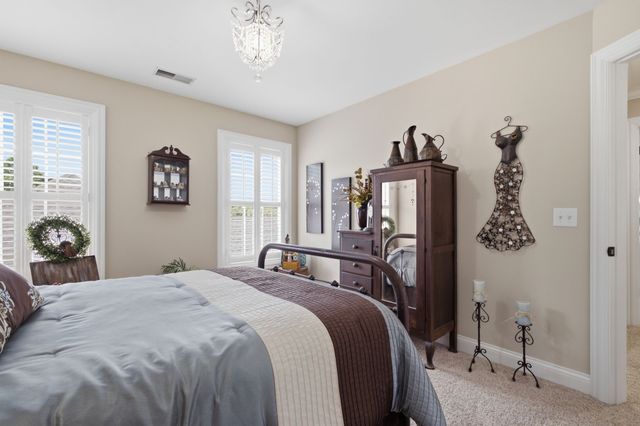 113 N Country Club Dr, Hendersonville, TN 37075