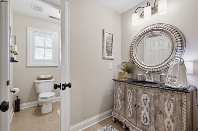 113 N Country Club Dr, Hendersonville, TN 37075