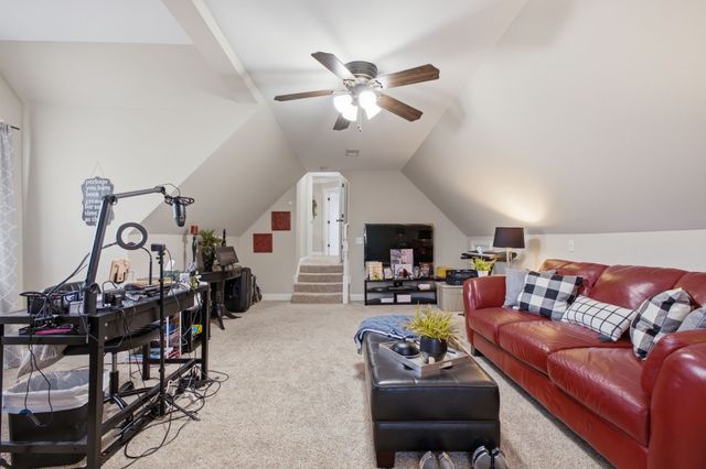 113 N Country Club Dr, Hendersonville, TN 37075