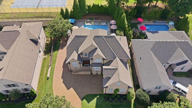 113 N Country Club Dr, Hendersonville, TN 37075