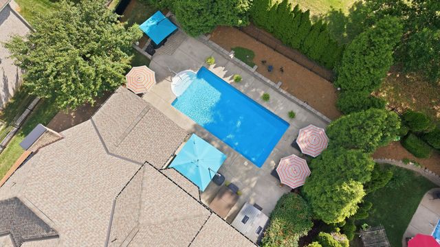 113 N Country Club Dr, Hendersonville, TN 37075