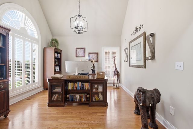 113 N Country Club Dr, Hendersonville, TN 37075