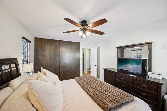 758 Chandler Road, Gurnee, IL 60031