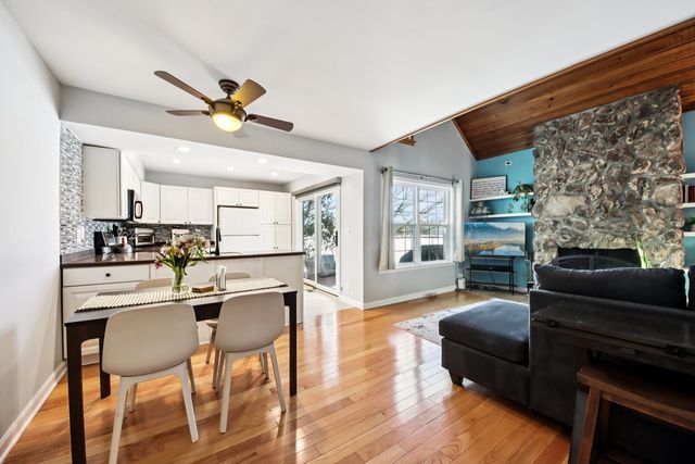 758 Chandler Road, Gurnee, IL 60031