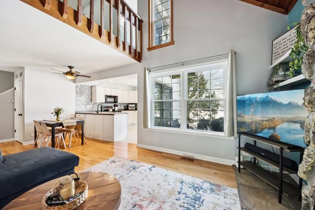 758 Chandler Road, Gurnee, IL 60031