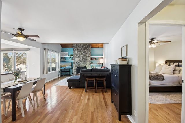 758 Chandler Road, Gurnee, IL 60031