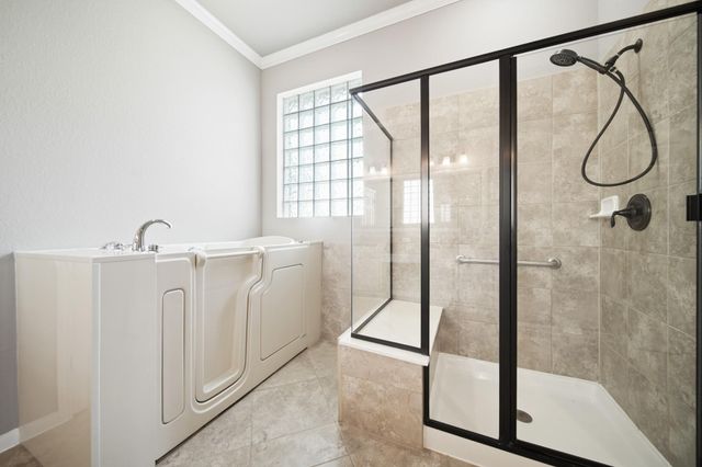 2417 E Tuschman, Pearland, TX 77581