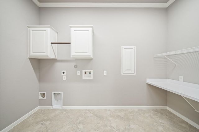 2417 E Tuschman, Pearland, TX 77581