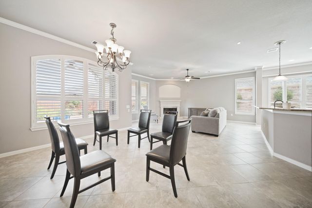 2417 E Tuschman, Pearland, TX 77581