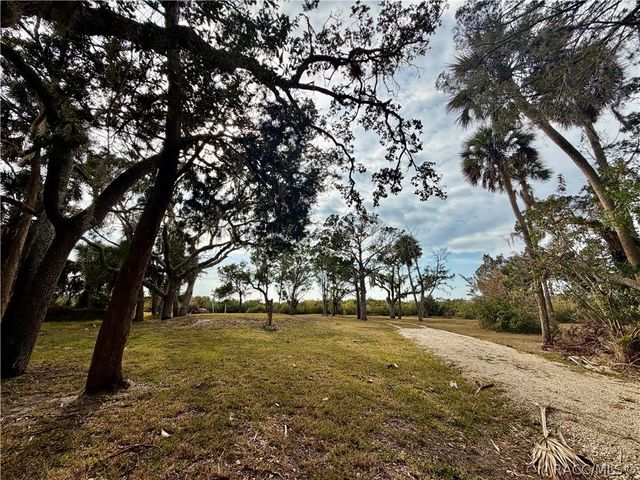 14536 W Trachel Court, Crystal River, FL 34429