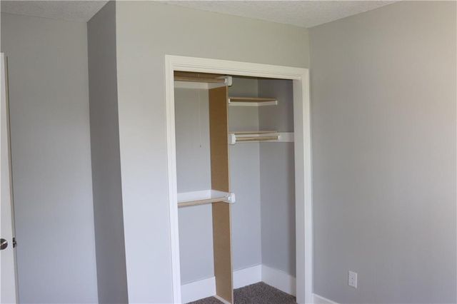17568 Kansas Avenue, Tonganoxie, KS 66086