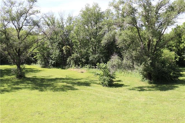 17568 Kansas Avenue, Tonganoxie, KS 66086
