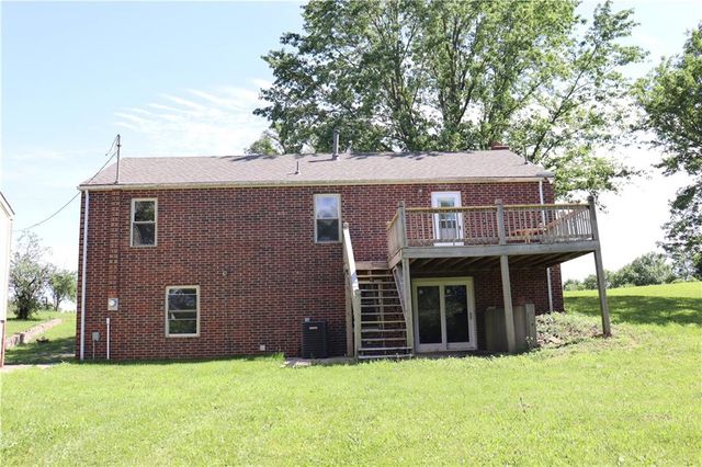 17568 Kansas Avenue, Tonganoxie, KS 66086