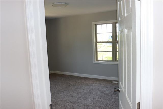 17568 Kansas Avenue, Tonganoxie, KS 66086