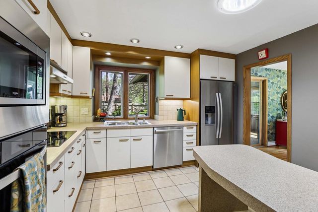 5522 Barton Road, Madison, WI 53711