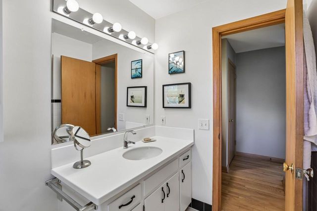 5522 Barton Road, Madison, WI 53711
