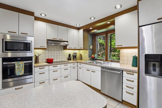5522 Barton Road, Madison, WI 53711