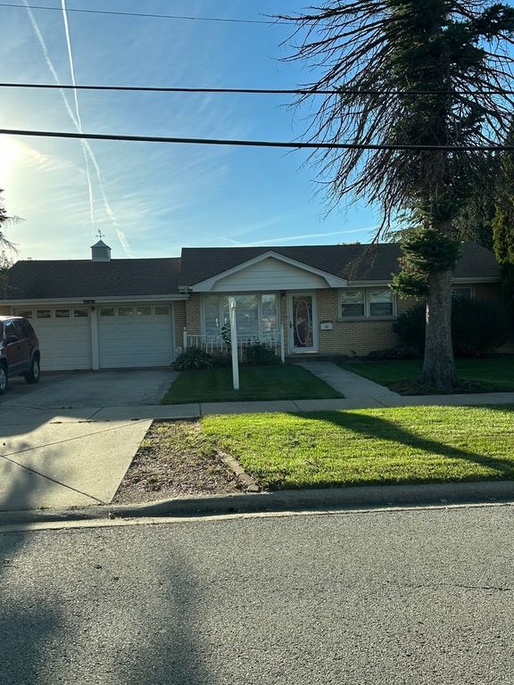 6101 W 81st Place, Burbank, IL 60459