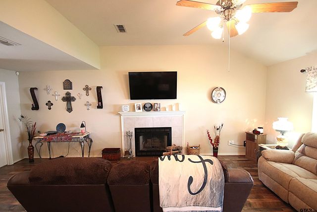 224 CR 2232, Mineola, TX 75773