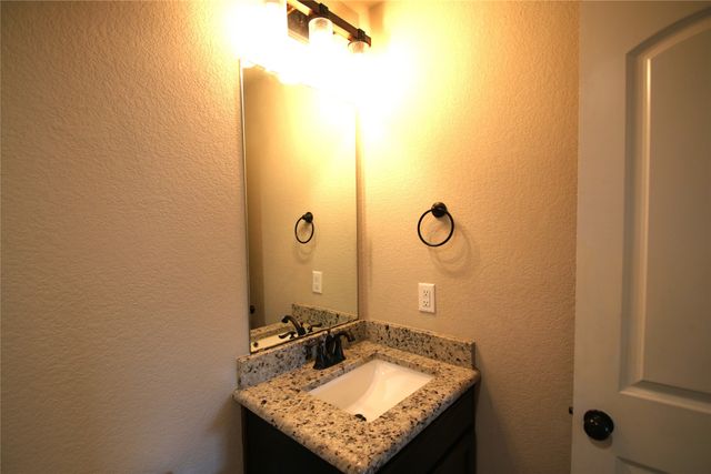 160 Crossbow Court, Weatherford, TX 76088