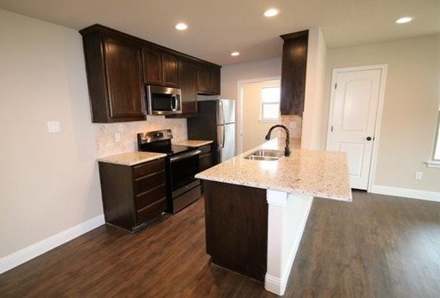 160 Crossbow Court, Weatherford, TX 76088