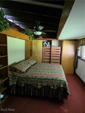 2133 Silver Fox Lane NE, Warren, OH 44484