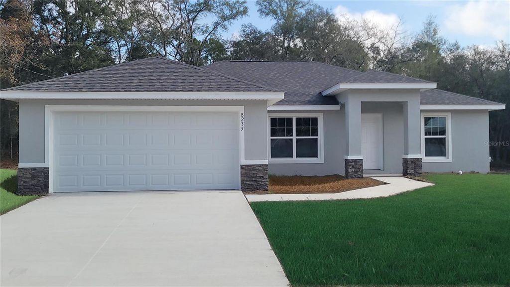Image 2 of property listing at 8235 N MERRIMAC WAY, Citrus Springs, FL 34434