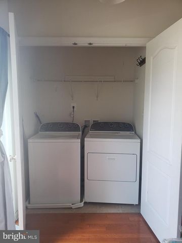 43158 WHELPLEHILL TER, Ashburn, VA 20148