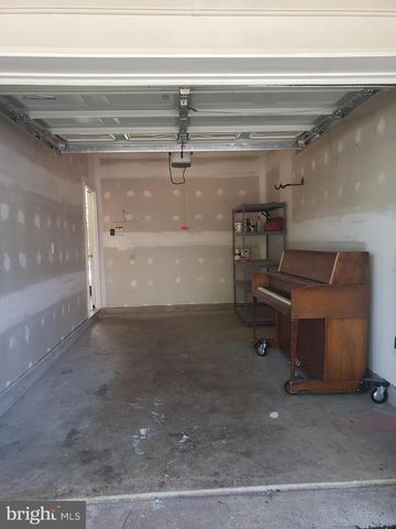 43158 WHELPLEHILL TER, Ashburn, VA 20148