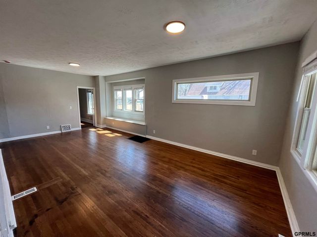 3315 N 14th Avenue, Omaha, NE 68110