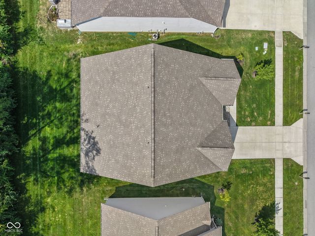 2537 Riviera Place, Greenwood, IN 46143
