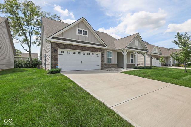 2537 Riviera Place, Greenwood, IN 46143