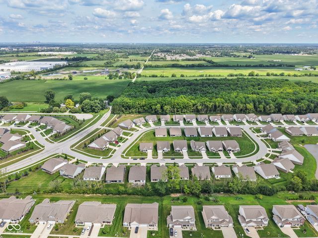 2537 Riviera Place, Greenwood, IN 46143