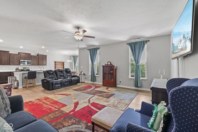2537 Riviera Place, Greenwood, IN 46143