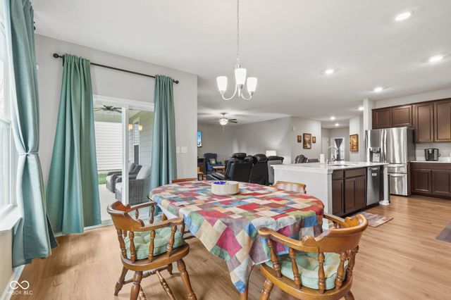 2537 Riviera Place, Greenwood, IN 46143